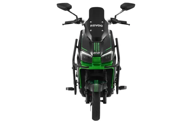 Revoo B12 Revoo B12 front