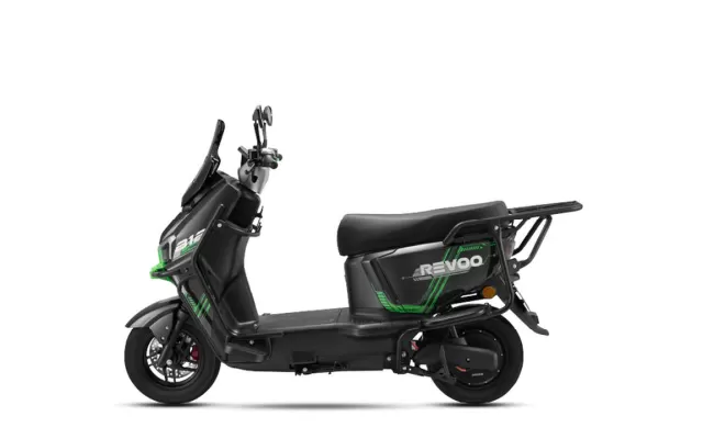 Revoo B12 Revoo B12 side