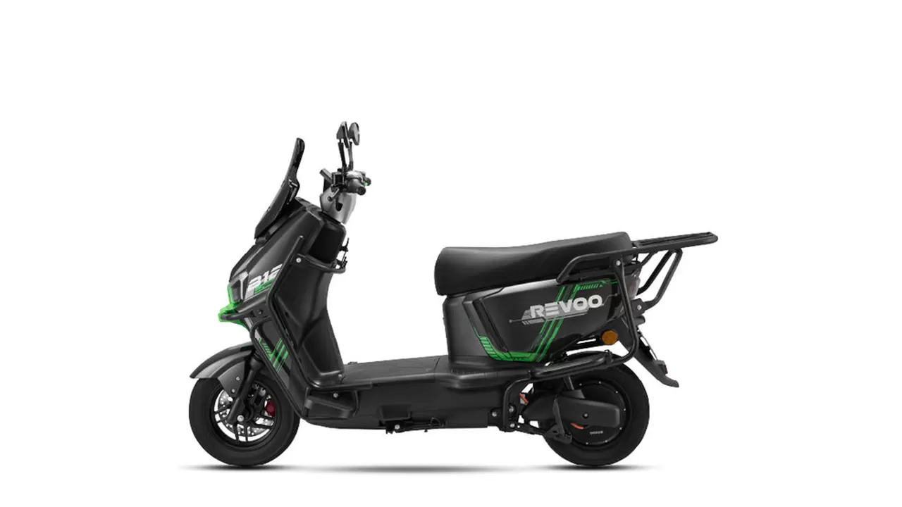 Revoo B12 Revoo B12 side