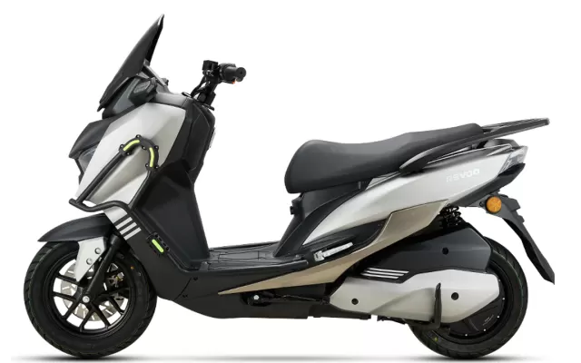 Revoo E52 price in Pakistan