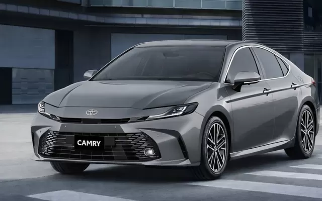 Toyota Camry Hybrid Toyota Camry Hybrid front