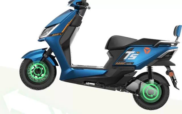 Yadea T5L T5L left side